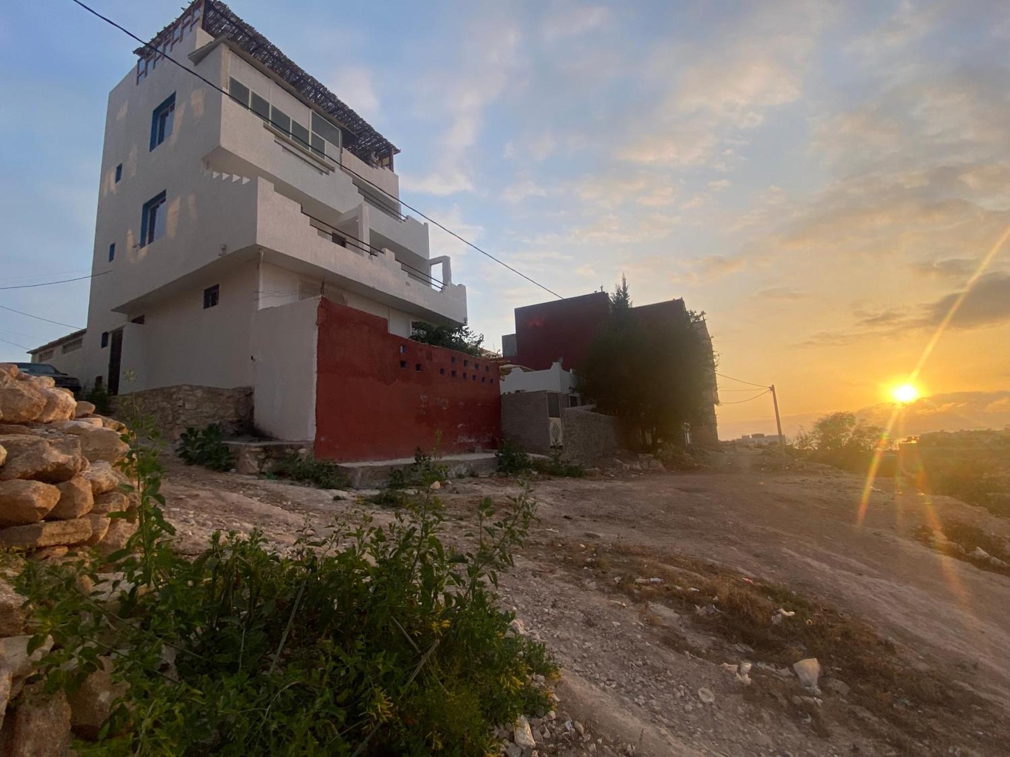 Red Carpet Surf Camp Sea, Mountain & Garden Escape Hotel Tamraght Kültér fotó
